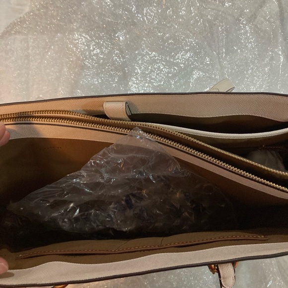 Women’s Coach Folio Tote Bag! Brand new never used! $295.00! Coach Store KOP! - Picture 4 of 16